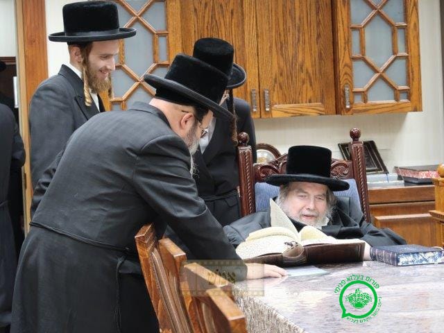 המנוח אצל האדמו"ר מבעלזא