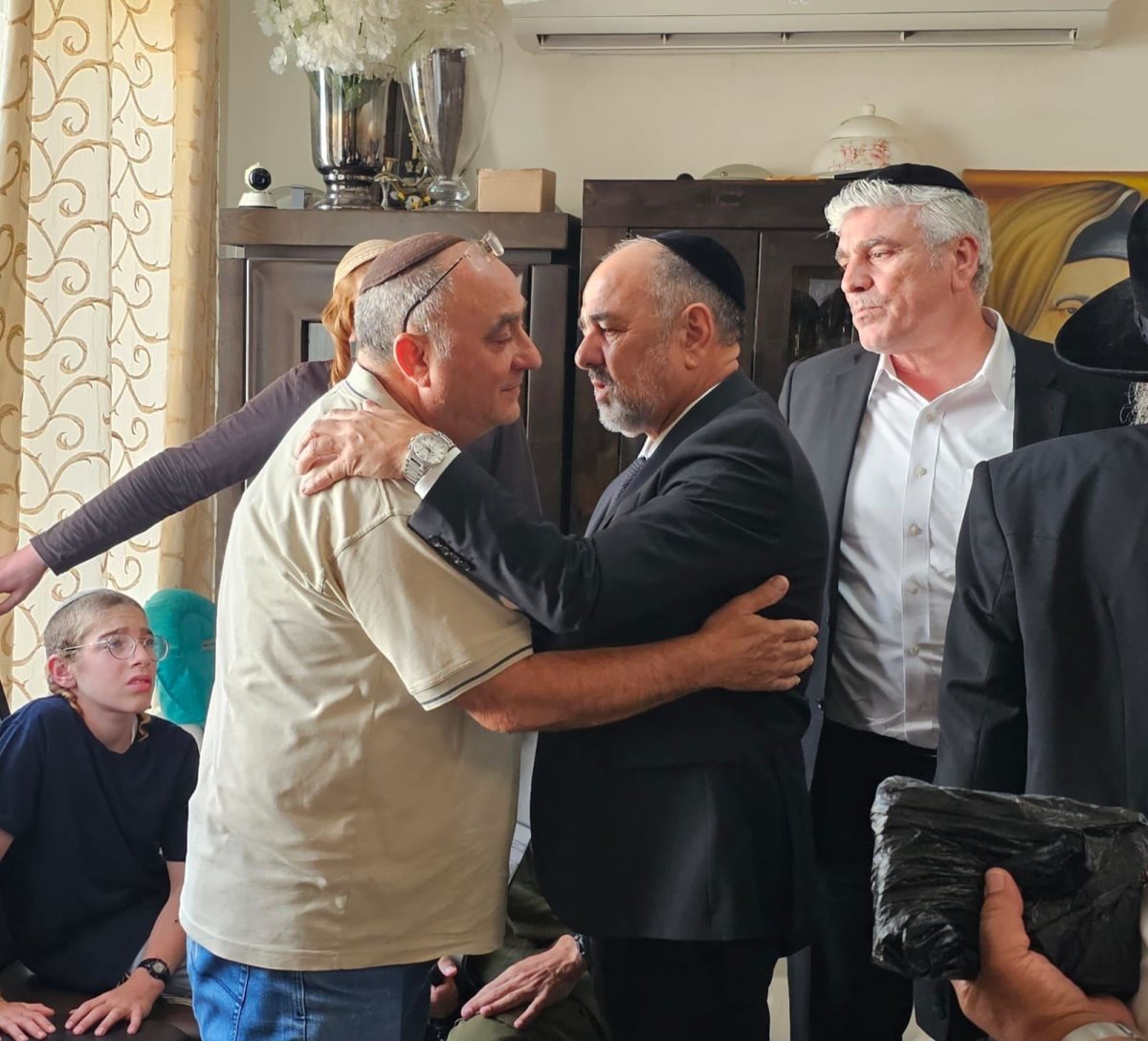 שר הרווחה בניחום אבלים. דוברות השר