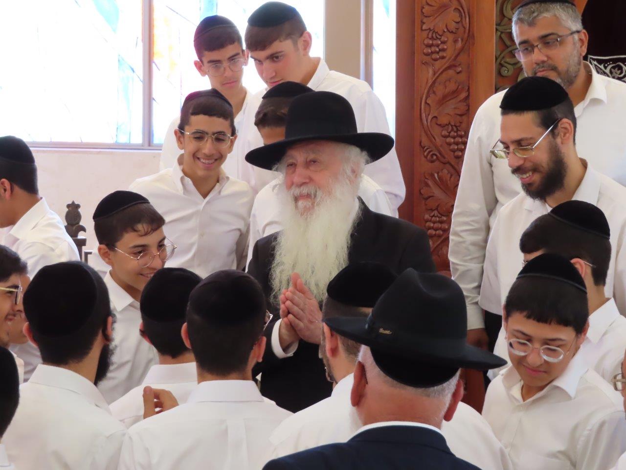 האדמו"ר רד"ח פינטו שליט"א. א. מיכאלי