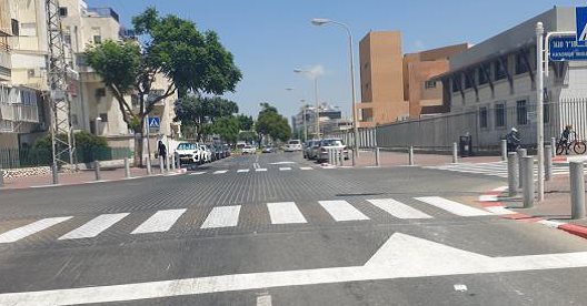 כביש ברובע ז'. המחלקה לבטיחות בדרכים, עירית אשדוד