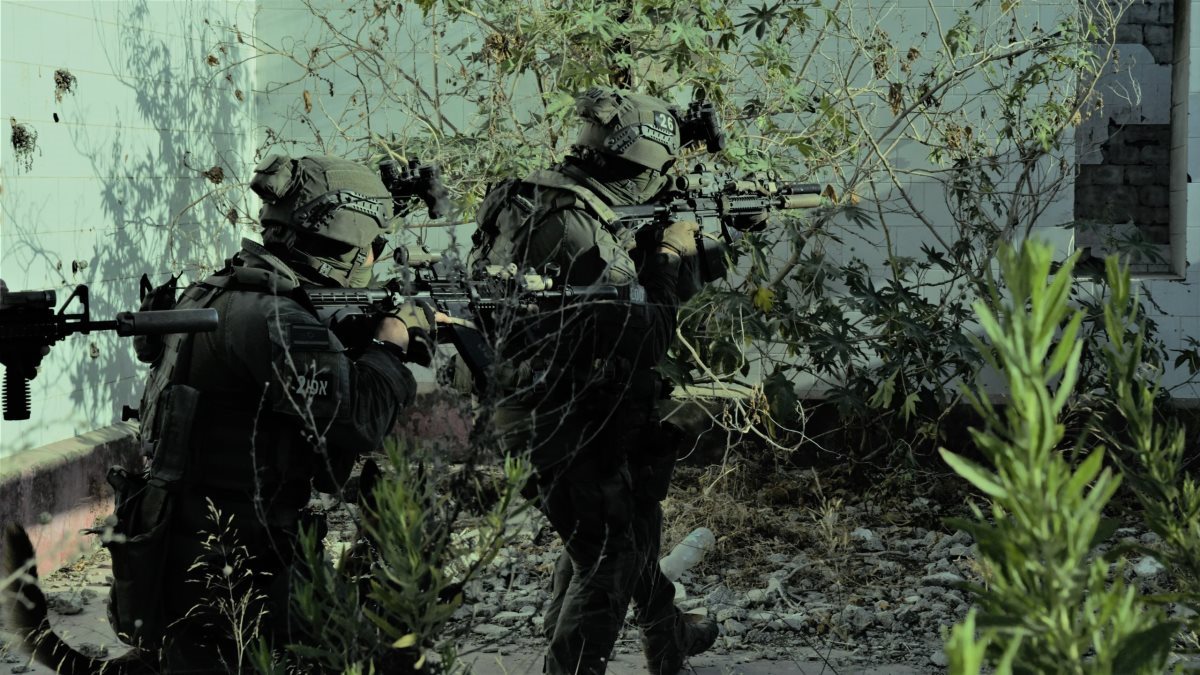 מעצר מחבלים שרצחו יהודים בפיגוע טרור, לאחר פענוח על ידי השב&quot;כ. צילום: דוברות המשטרה