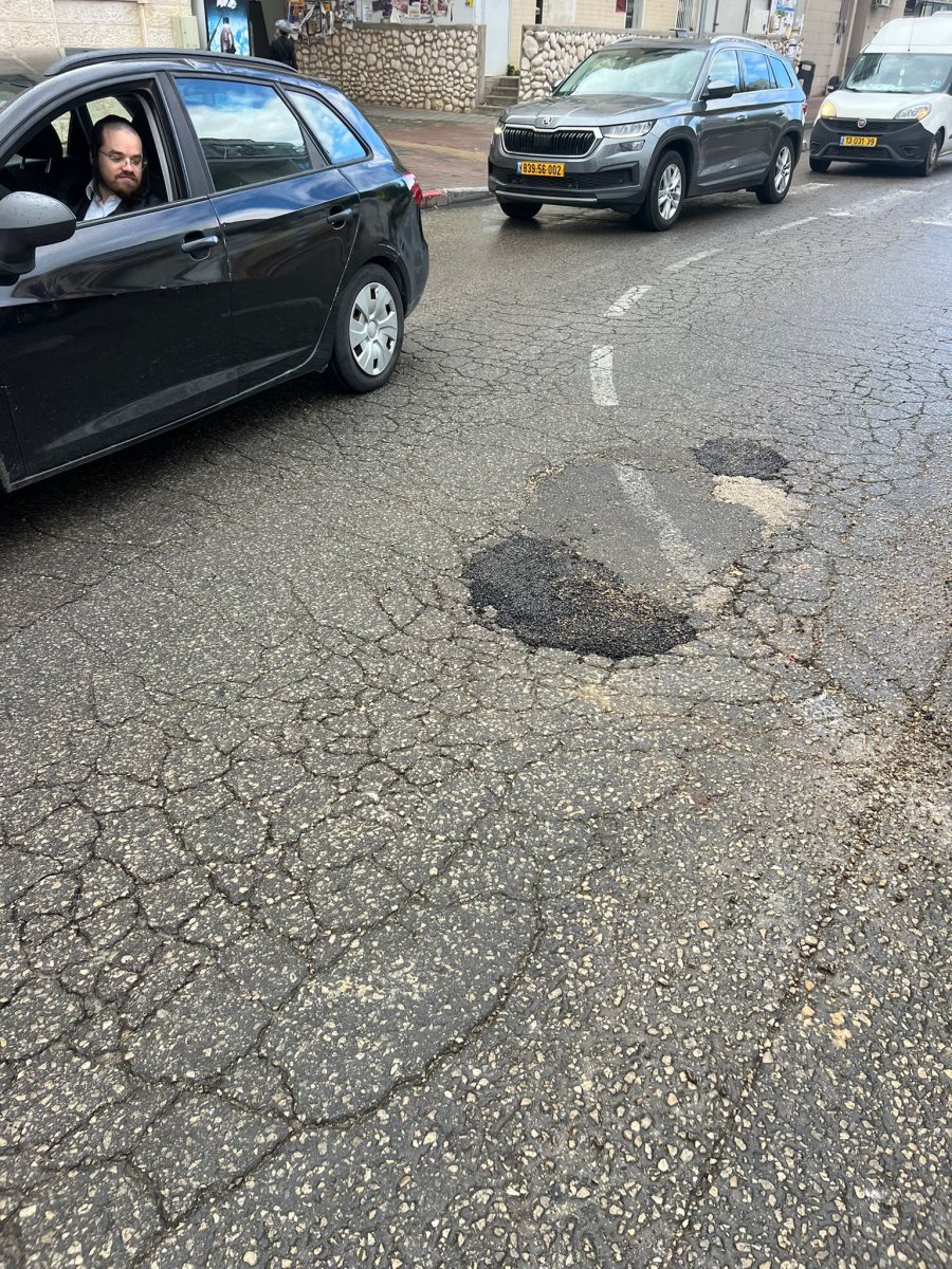 הבור לאחר התיקון. מינהלת רובע ז'