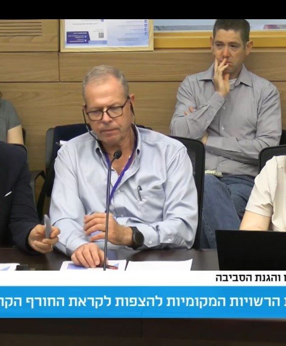 באדיבות המצלם