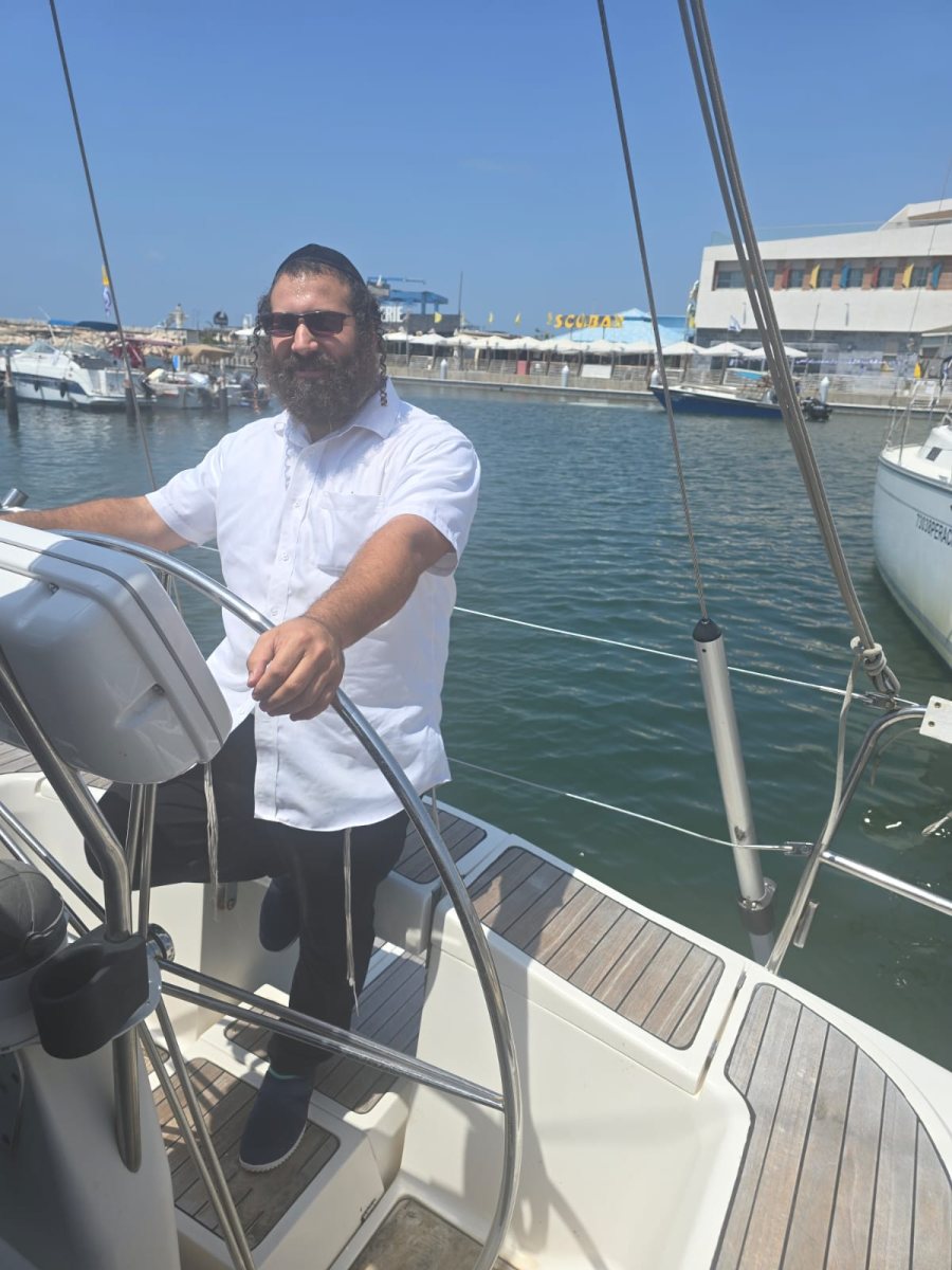 ביבשה ובים. הרשלר בתפקידו כסקיפר