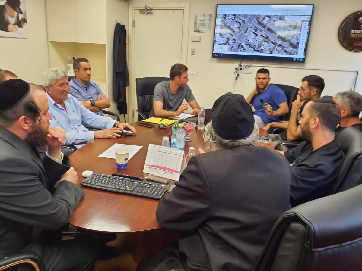 באדיבות המצלם