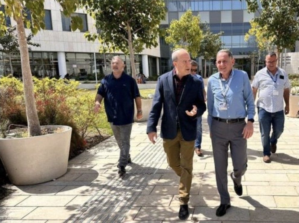 לסרי וברנבוים בבית החולים. שמואל דוד