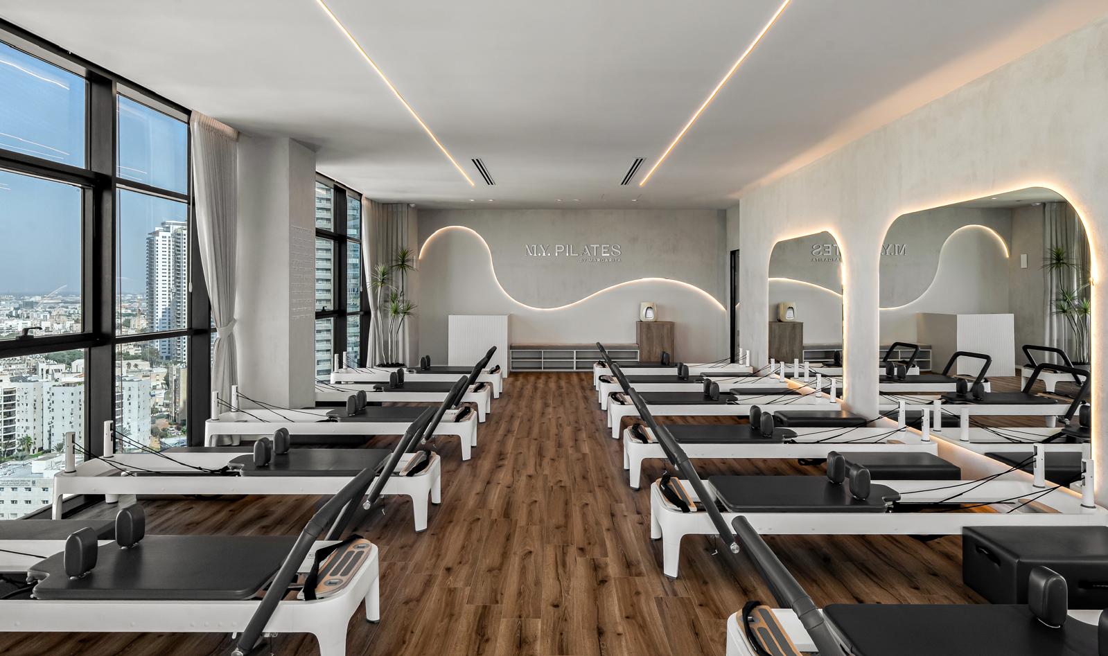 באדיבות הסטודיו