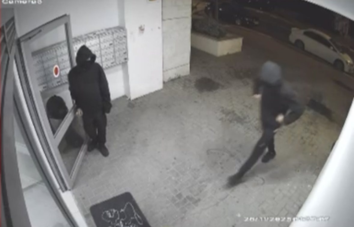 תיעוד החשודים ממצלמות האבטחה