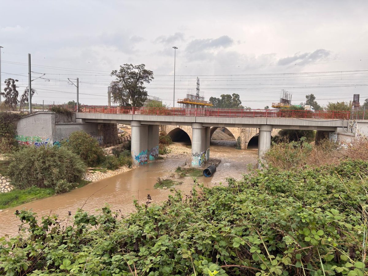 נחל לכיש בבוקר חורפי (אשדוד נט)