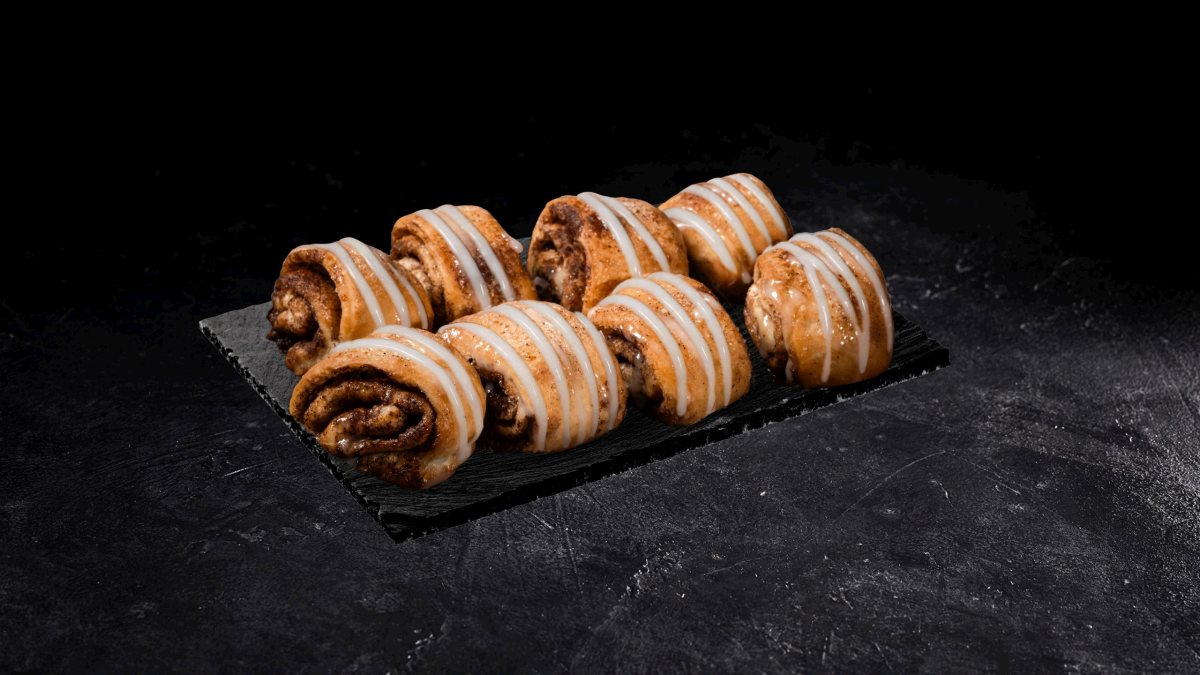 פופים קינמון וניל. דומינוס פיצה