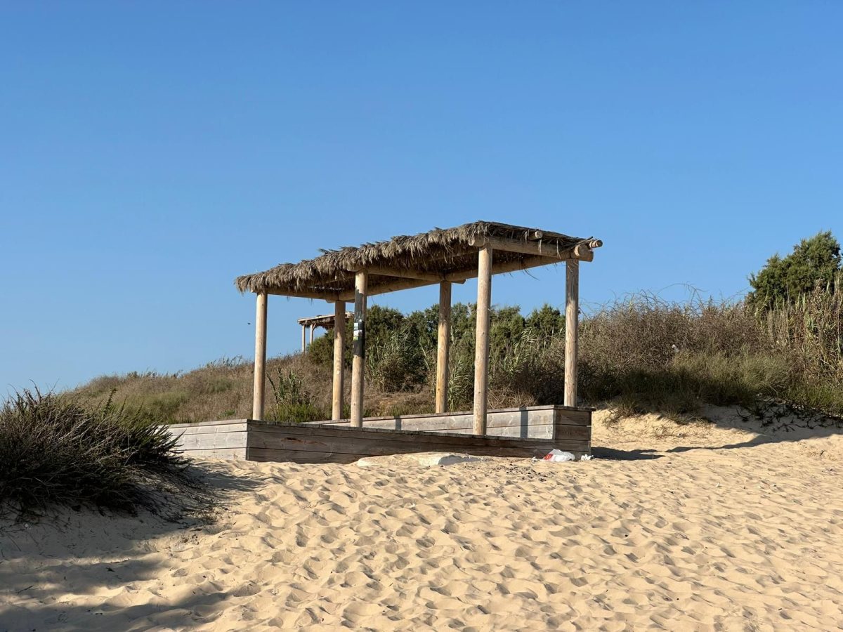 הבמה לפני השריפה