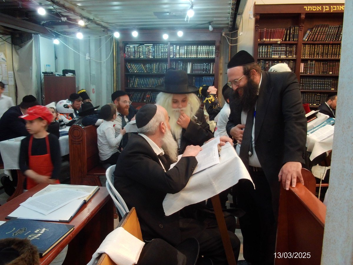 הרב שמידע בגרודנא. דף הטוויטר של מ. וייסברג