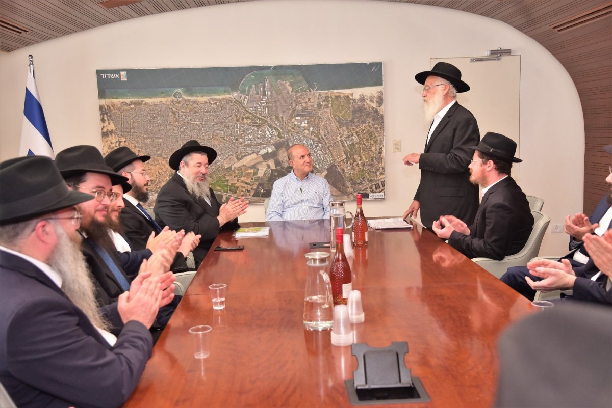 באדיבות המצלם