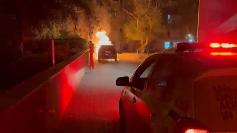 שריפת הרכב הלילה באשדוד (שמחה חסיד - מד״א הצלה דרום)