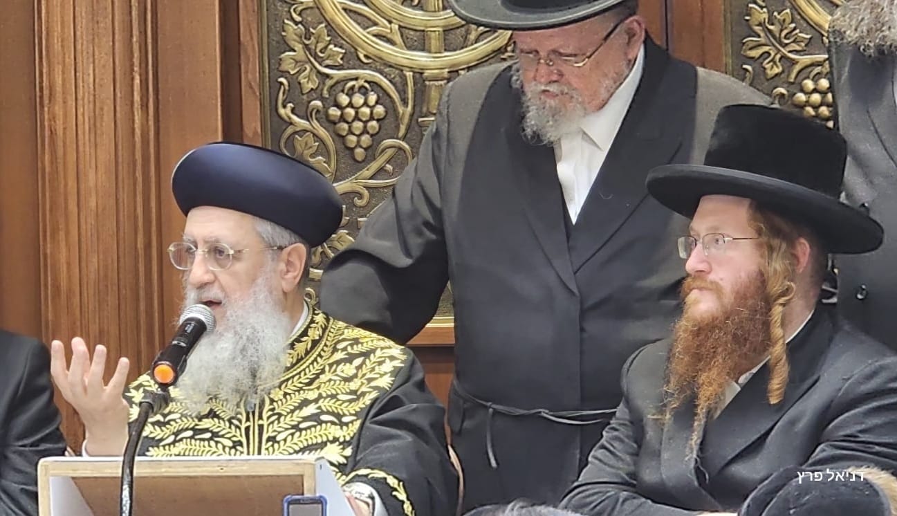 באדיבות המצלם