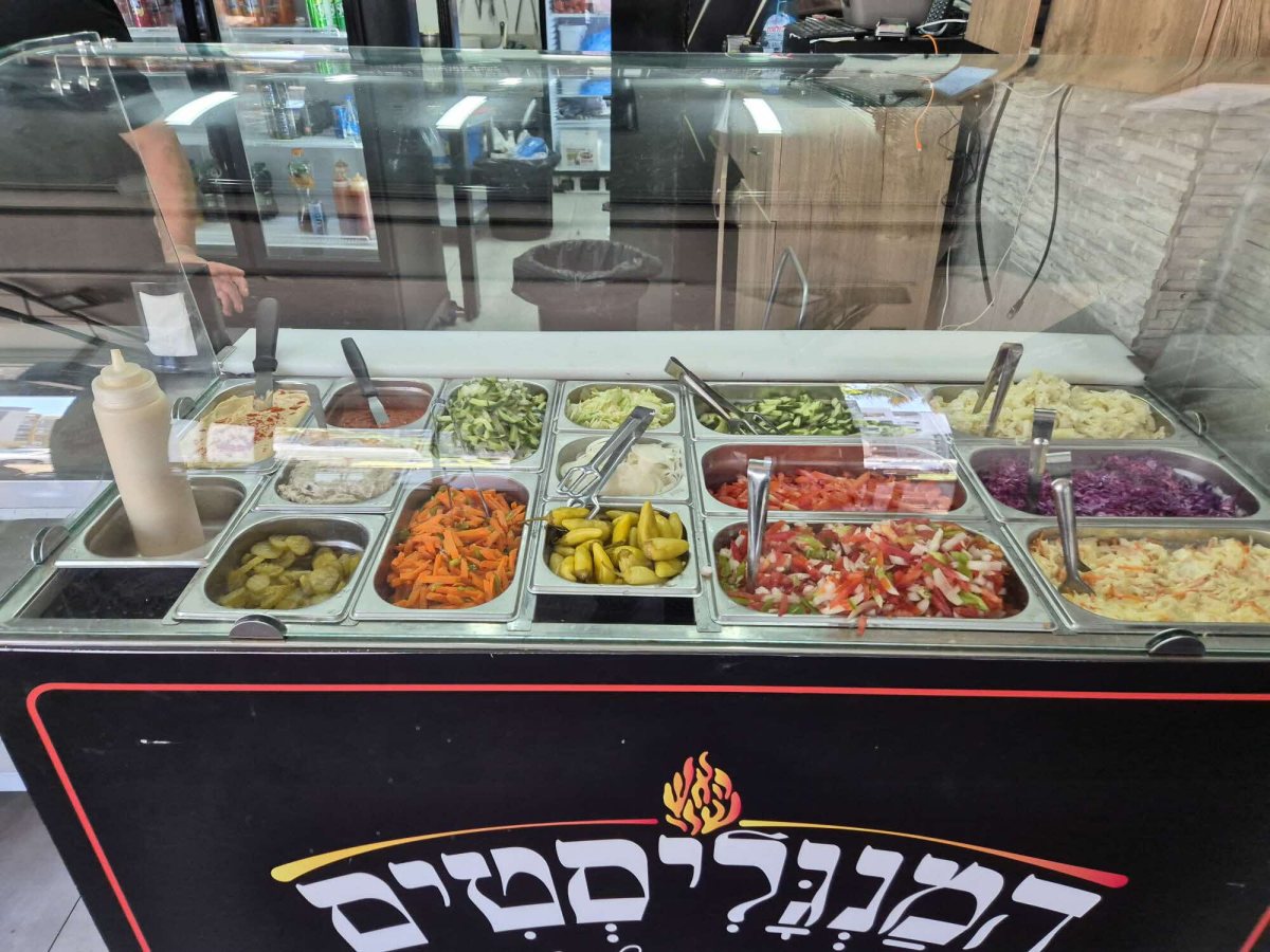 הכל טרי, טעים, איכותי וכשר למהדרין! המנגלסיטים