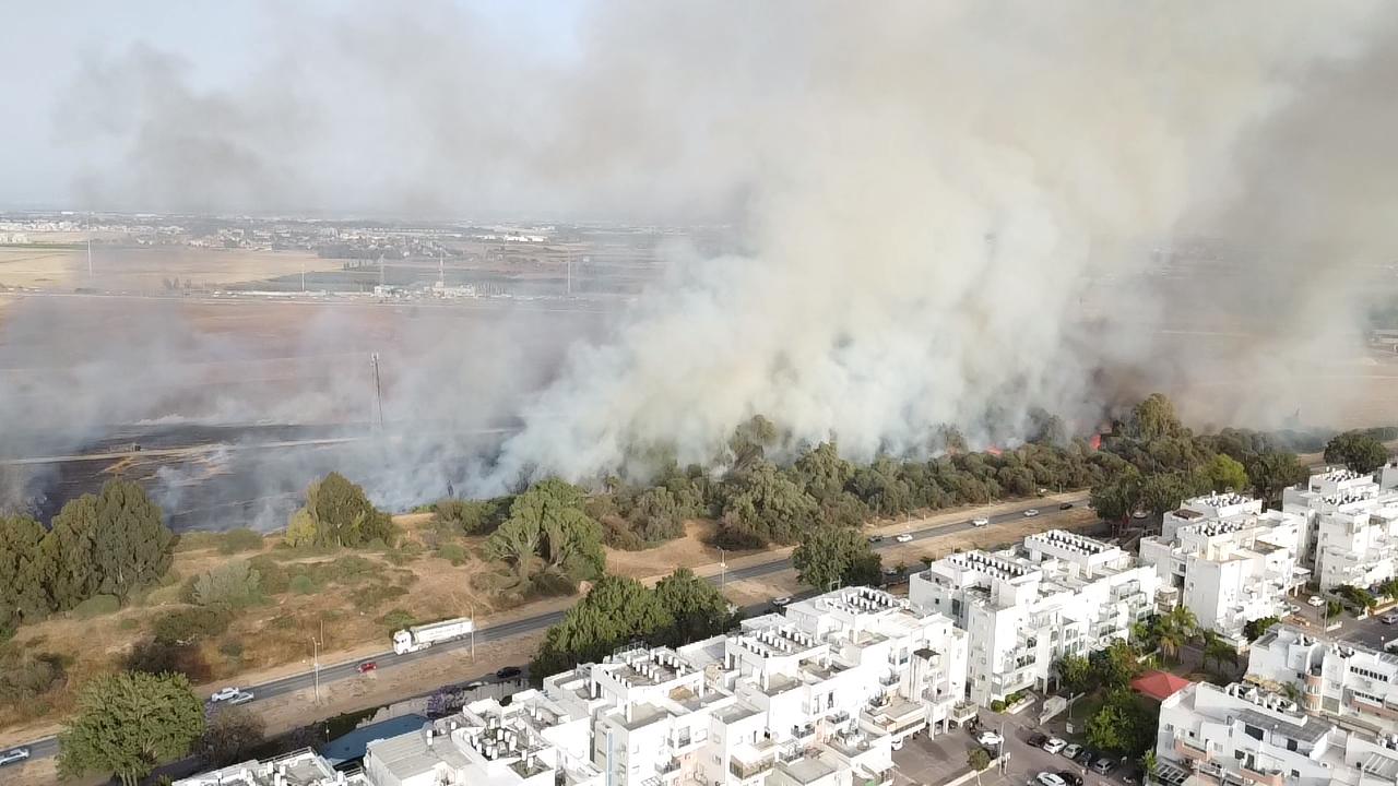 השריפה ממעוף הציפור. אברהם ר