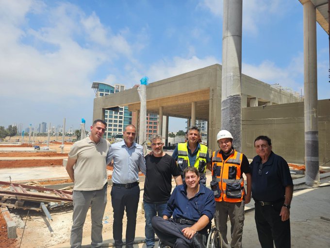 יו&quot;ר הקואליציה ח&quot;כ אופיר כץ באשדוד. צילום: דף הטוויטר של כץ