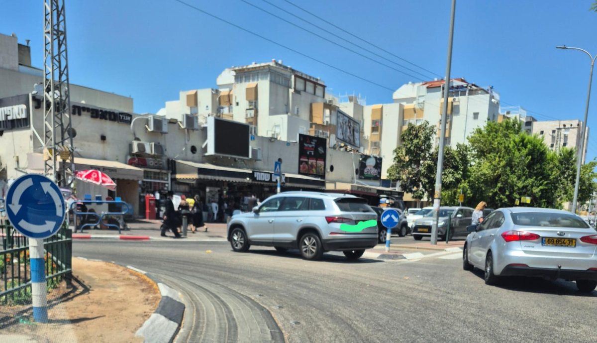 חניית הכיכרות השערורייתית. צילום: י. ש.