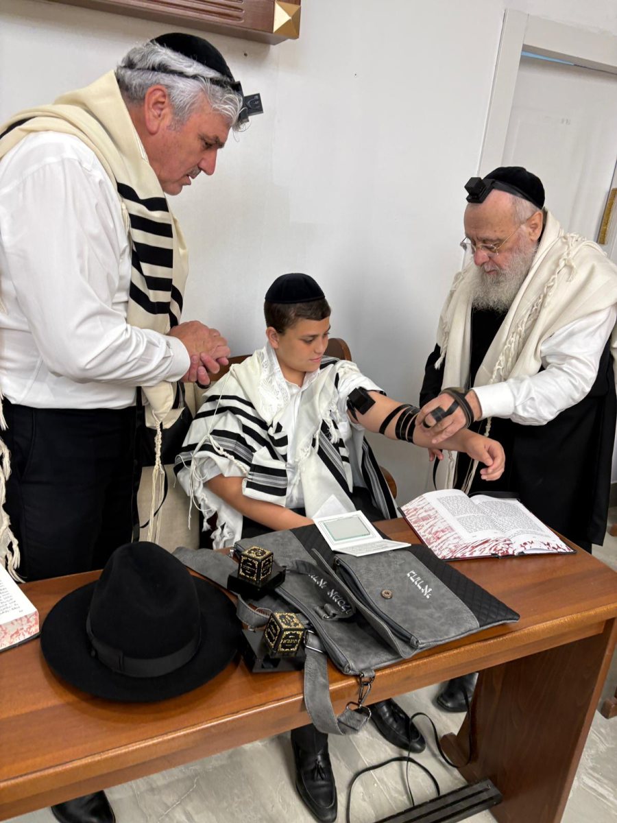 אמסלם הנחת תפילין. מוקד שס