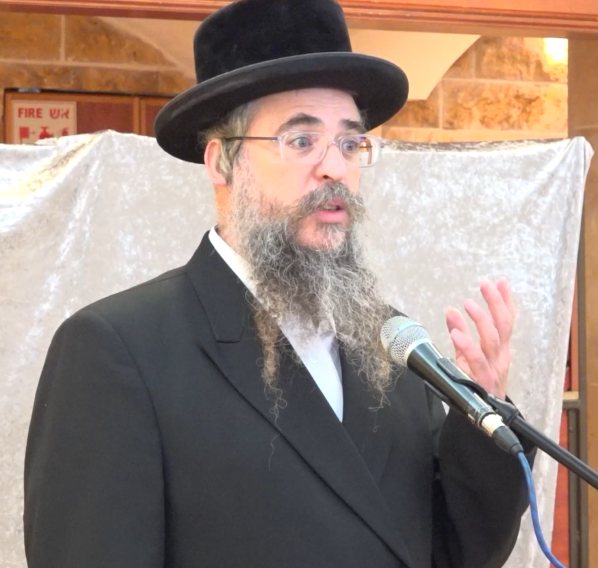 באדיבות המצלם