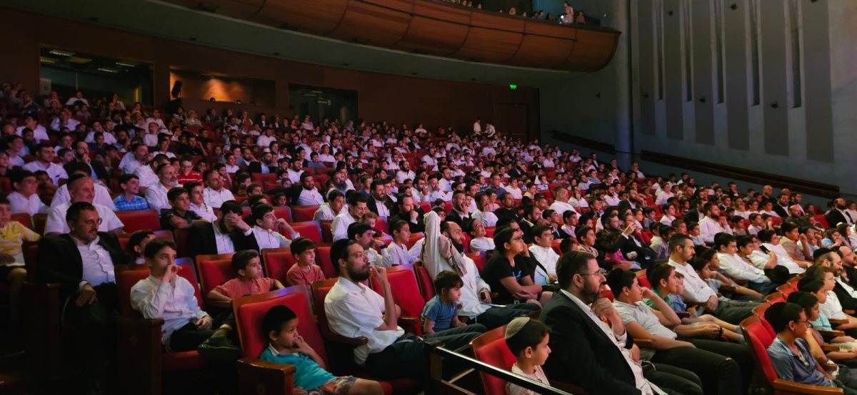 באדיבות המצלם