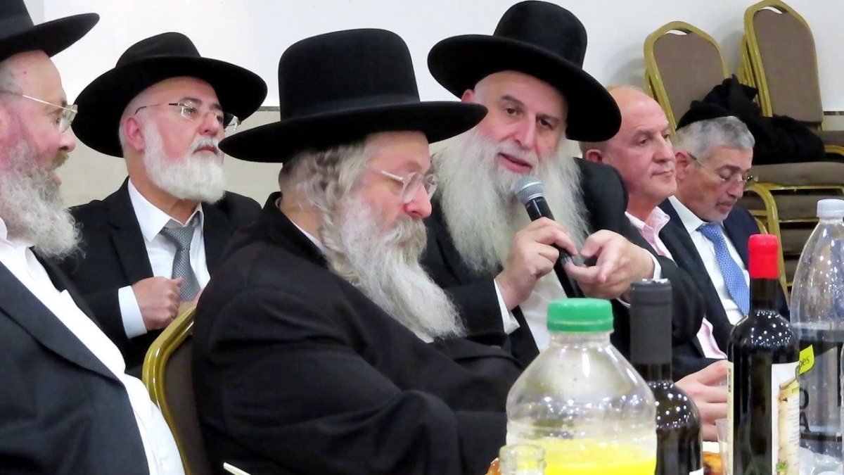 הרב נחמיה אלתר בסיום מסכת אצל הרב דהן. מ' מיכאלי