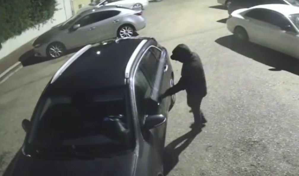 גנב הרכב בפעולה - מתוך הסרטון