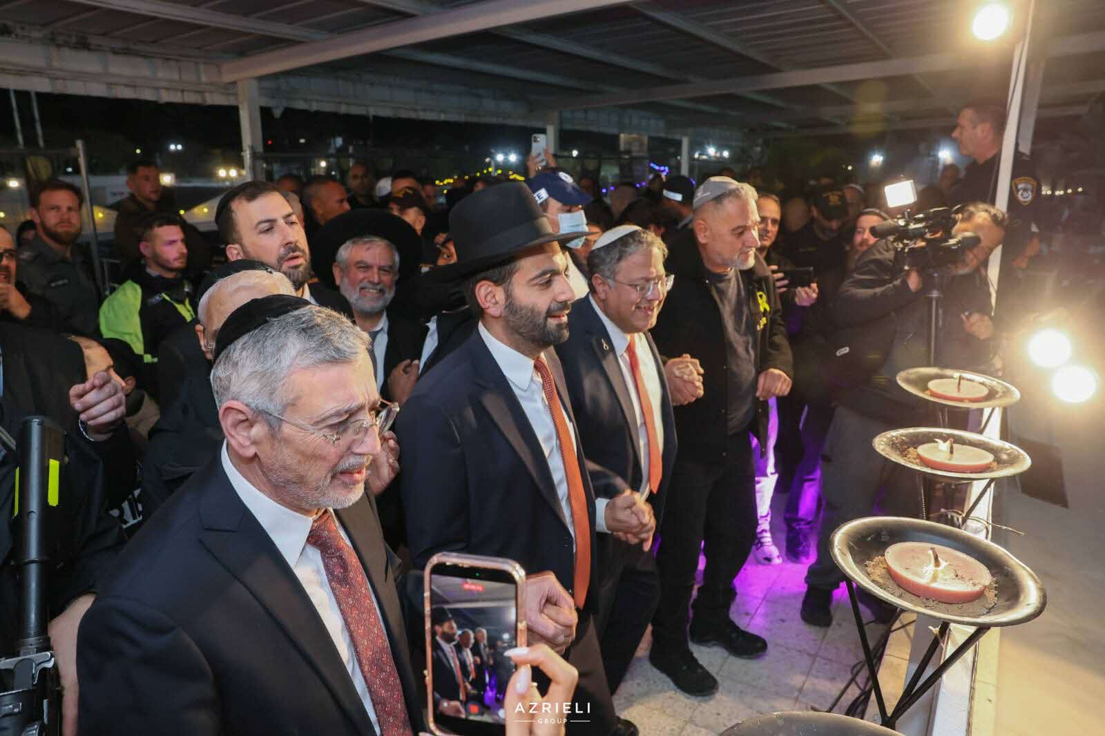 הדלקת הנר בהילולת הבאבא סאלי. ארנון בוסאני