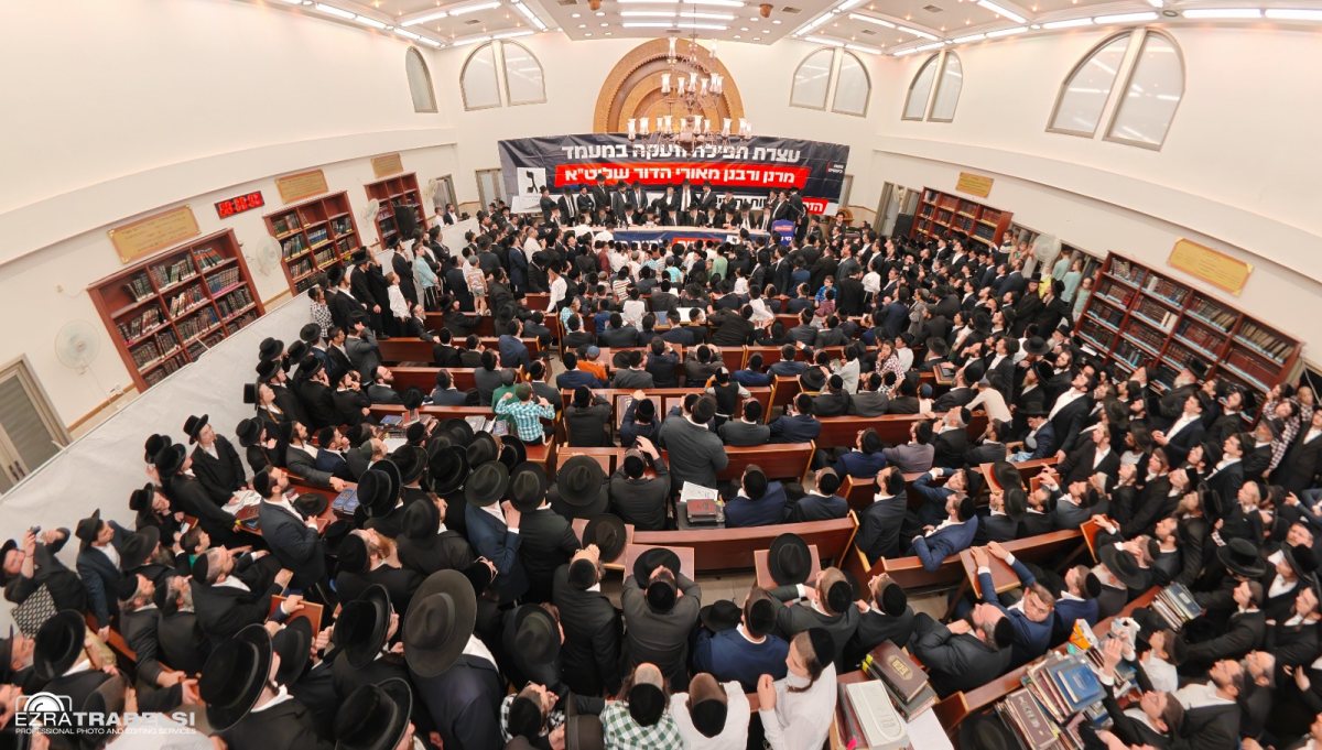 עצרת החירום בראשות גדולי ישראל. א' מיכאלי ועזרא טרבלסי