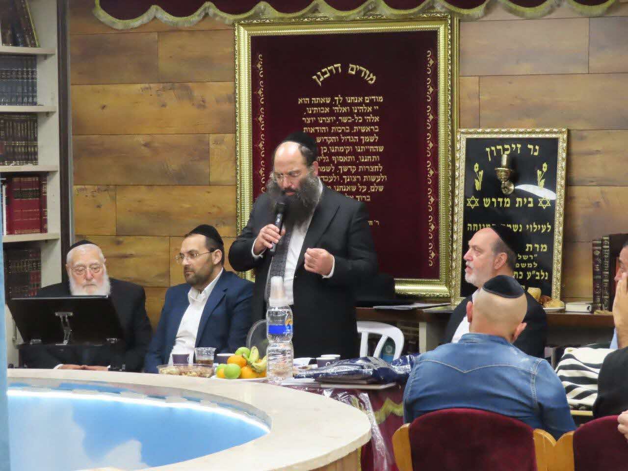 הרב פינטו והרב אמסילי. מ מיכאלי