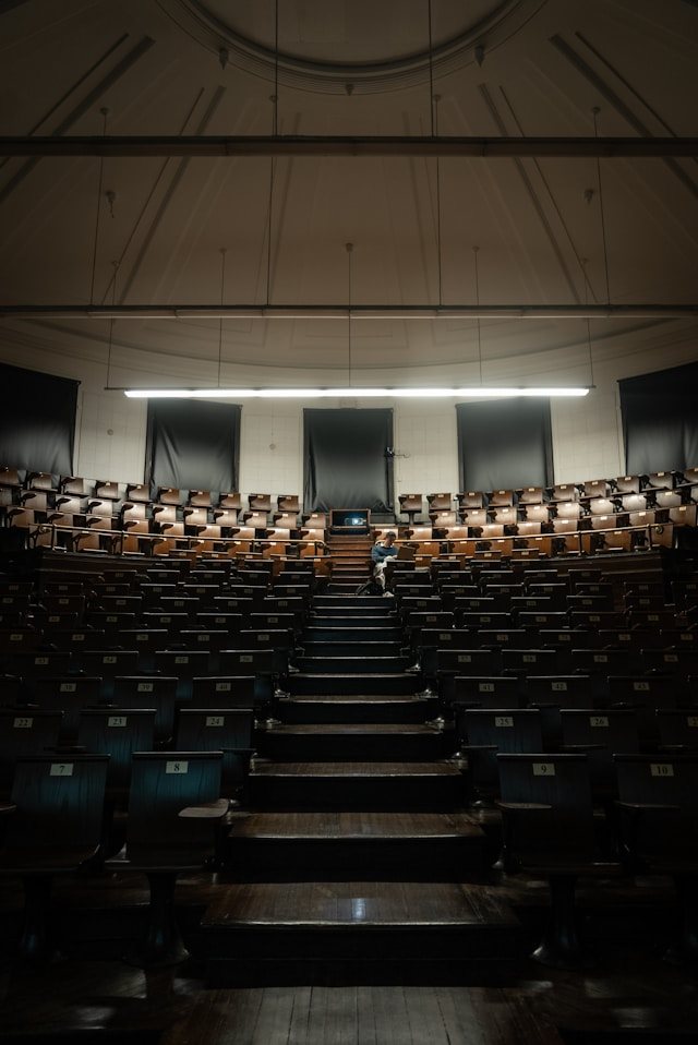 קרדיט- Photo by Ray W on Unsplash