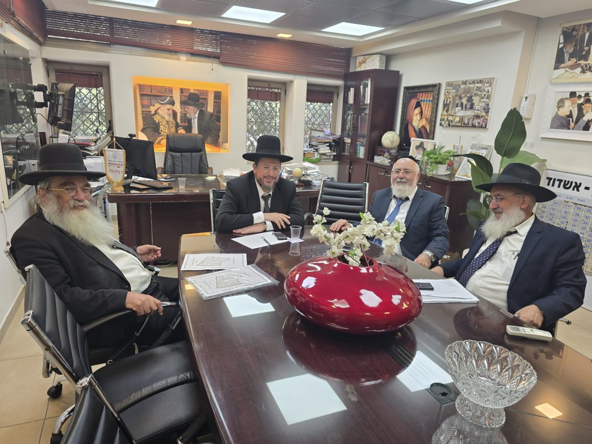 הרב דרעי עם הרב קלמנוביץ. א מיכאלי