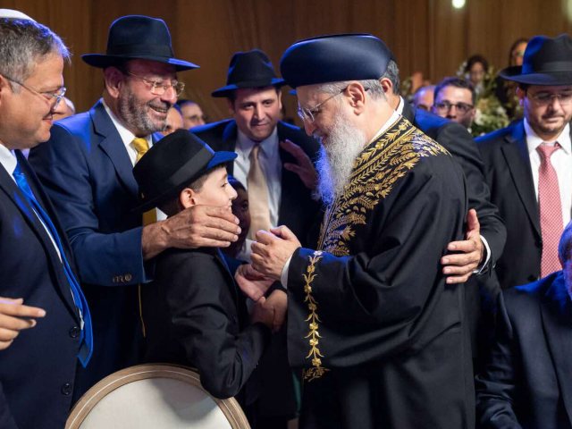 בר מצוהו אריאל אלחרר. דוד מור
