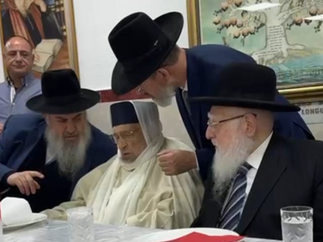 הבאבא ברוך והרב פינטו בפדיון הבן. א. מיכאלי