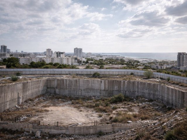 אילוסטרציה אתר בניה חפור (AI)