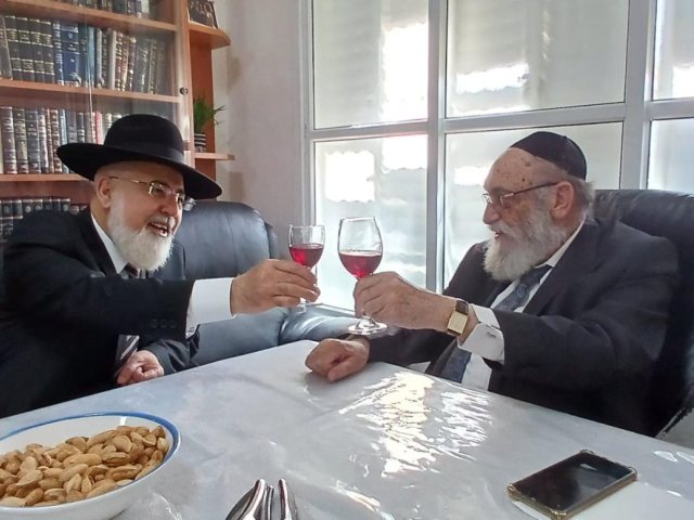 הרב דהן עם הרב רוזה. א מיכאלי