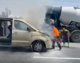הרכב מעלה עשן סמוך לאשדוד