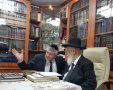 מי יורה דרך. ר' אבי אמסלם אצל גדול הדור. צילום: המרכז למורשת