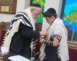 זכה לברכת גדולי ישראל. בחור הבר מצוה אצל הגרש"מ עמאר שליט"א. א' מיכאלי