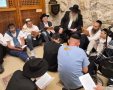 רבי מאיר אבוחצירא בכותל. א' מיכאלי