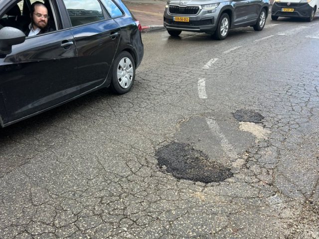 הבור לאחר התיקון. מינהלת רובע ז'