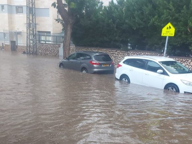 ההצפה ברחוב בעל הנס ברובע ז'