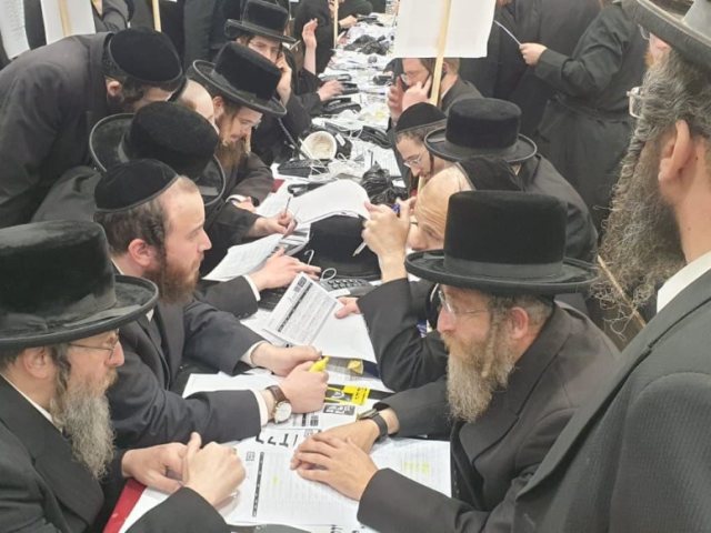 יום הבחירות הרב טסלר. מטה ויזניץ