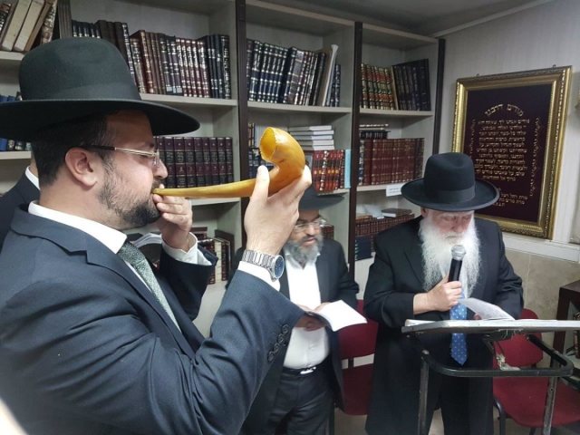 תפילת רבים לא ימאס. א' מיכאלי
