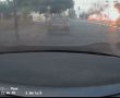 רגע נפילת הטיל באשדוד - כפי שתועד ממצלמת רכב (וידאו)