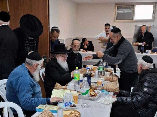 יום תענית דיבור עם רב העיר. א. מיכאלי