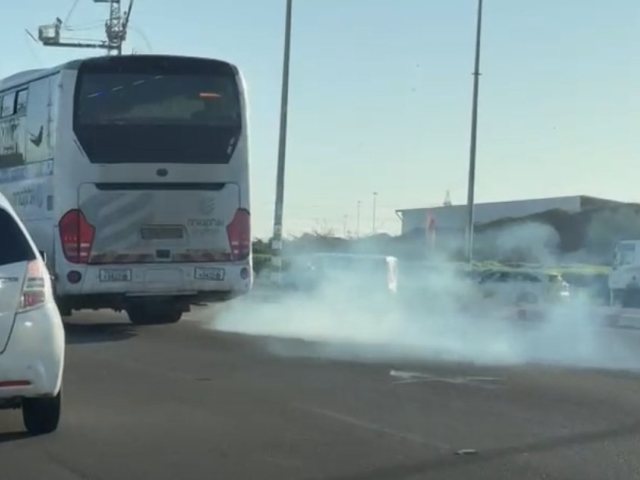 אטובוס אפיקים פולט עשן (צילום: אשדוד נט)