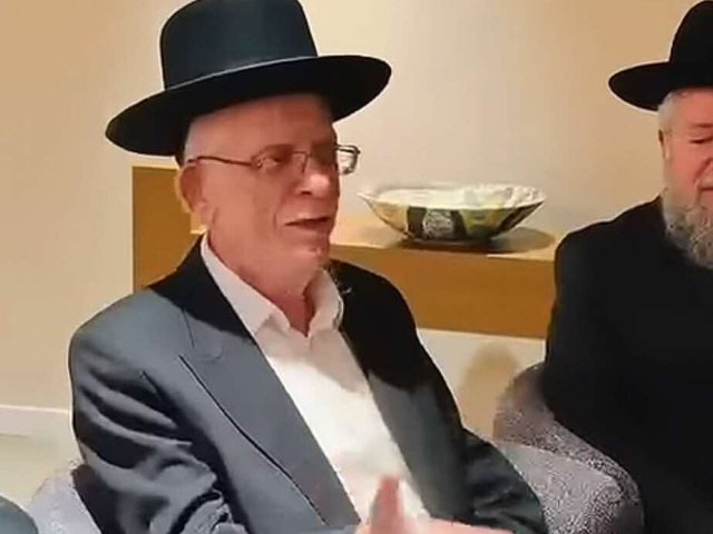 הגרי"ב שרייבר טרם המסע. א' מיכאלי