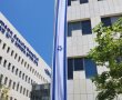 דגל ישראל באורך כ-30 מטר נתלה על חזית ביה"ח אסותא אשדוד